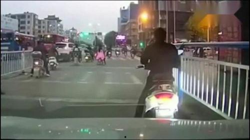 国产边打电话边做边视频,边打电话边做边视频，一机多能新体验