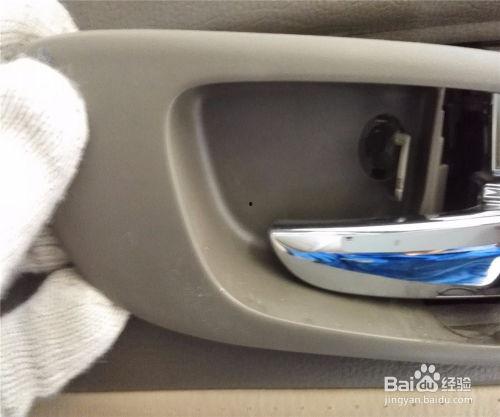 国产车门里板子拆卸视频